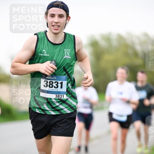 07.04.2024 - 43. Internationalen Wilhelmsburger Insellauf Dr. Thomas Lammeyer http://msf.ph/oto/6039993 07.04.2024 10:33:42 Laufen 3831, 3831, 23 meine-sportfotos.de