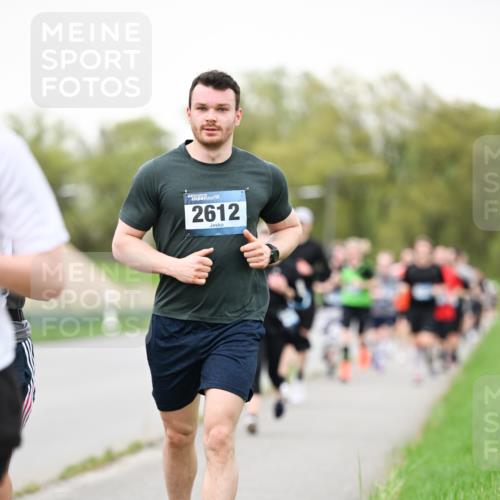 07.04.2024 - 43. Internationalen Wilhelmsburger Insellauf Dr. Thomas Lammeyer http://msf.ph/oto/6040001 07.04.2024 10:33:45 Laufen 2612 meine-sportfotos.de