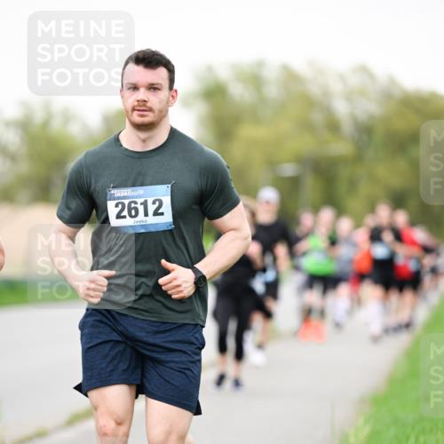 07.04.2024 - 43. Internationalen Wilhelmsburger Insellauf Dr. Thomas Lammeyer http://msf.ph/oto/6040005 07.04.2024 10:33:46 Laufen 2612 meine-sportfotos.de