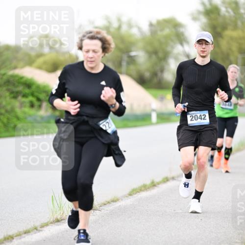 07.04.2024 - 43. Internationalen Wilhelmsburger Insellauf Dr. Thomas Lammeyer http://msf.ph/oto/6040015 07.04.2024 10:33:50 Laufen 22, 2042 meine-sportfotos.de