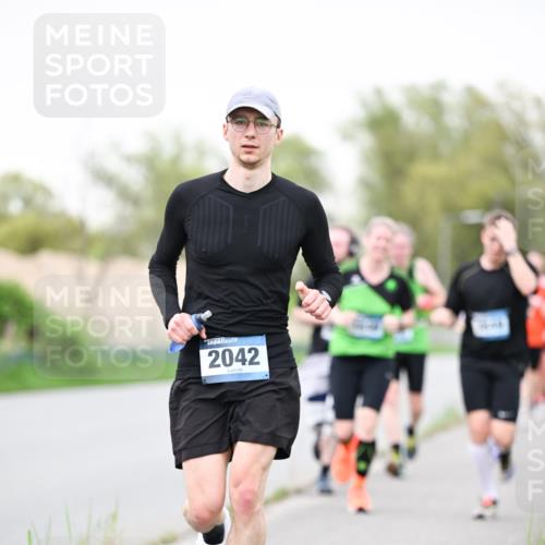 07.04.2024 - 43. Internationalen Wilhelmsburger Insellauf Dr. Thomas Lammeyer http://msf.ph/oto/6040018 07.04.2024 10:33:51 Laufen 2042 meine-sportfotos.de