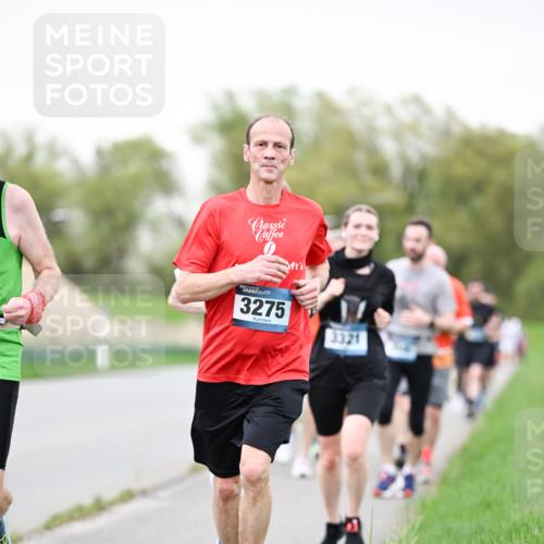 07.04.2024 - 43. Internationalen Wilhelmsburger Insellauf Dr. Thomas Lammeyer http://msf.ph/oto/6040042 07.04.2024 10:33:56 Laufen 3275, 3321 meine-sportfotos.de