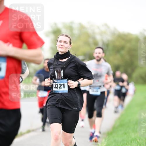 07.04.2024 - 43. Internationalen Wilhelmsburger Insellauf Dr. Thomas Lammeyer http://msf.ph/oto/6040051 07.04.2024 10:33:57 Laufen 3321 meine-sportfotos.de