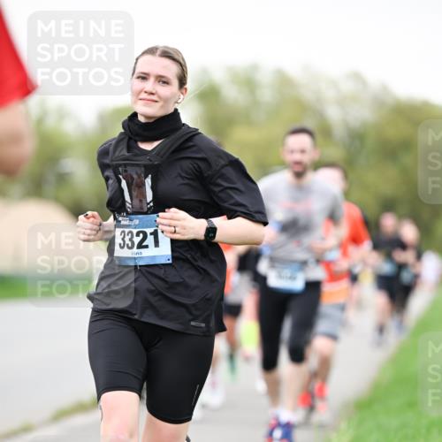 07.04.2024 - 43. Internationalen Wilhelmsburger Insellauf Dr. Thomas Lammeyer http://msf.ph/oto/6040056 07.04.2024 10:33:58 Laufen 3321 meine-sportfotos.de