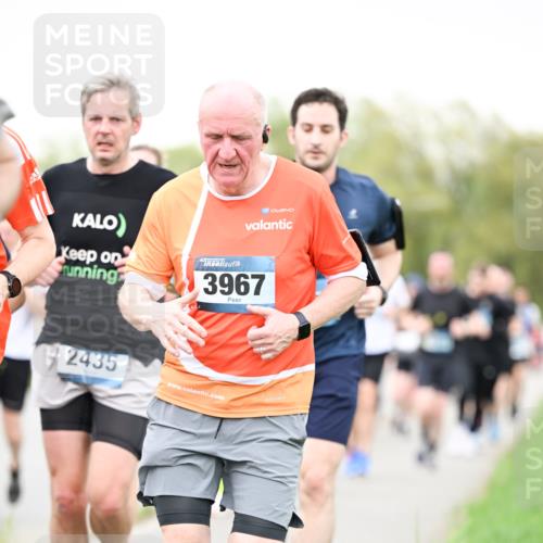 07.04.2024 - 43. Internationalen Wilhelmsburger Insellauf Dr. Thomas Lammeyer http://msf.ph/oto/6040076 07.04.2024 10:34:02 Laufen 2435, 3967 meine-sportfotos.de