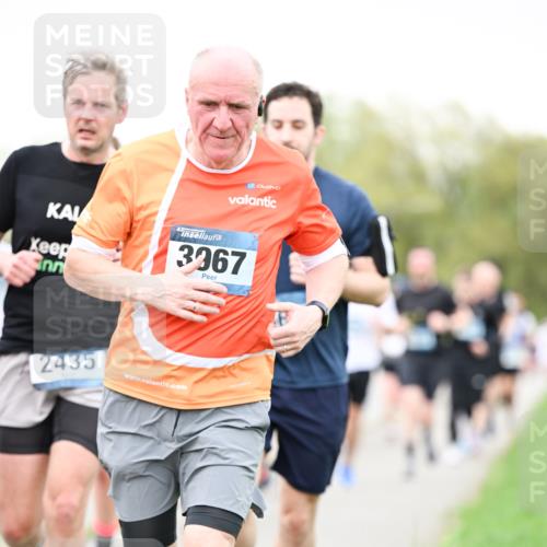 07.04.2024 - 43. Internationalen Wilhelmsburger Insellauf Dr. Thomas Lammeyer http://msf.ph/oto/6040078 07.04.2024 10:34:02 Laufen 3367, 2435 meine-sportfotos.de