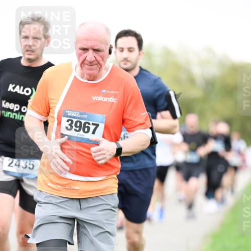 07.04.2024 - 43. Internationalen Wilhelmsburger Insellauf Dr. Thomas Lammeyer http://msf.ph/oto/6040079 07.04.2024 10:34:02 Laufen 2435, 3967 meine-sportfotos.de
