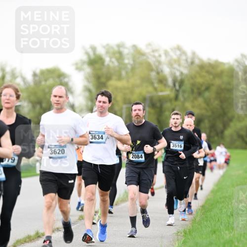 07.04.2024 - 43. Internationalen Wilhelmsburger Insellauf Dr. Thomas Lammeyer http://msf.ph/oto/6040083 07.04.2024 10:34:04 Laufen 3620, 3634, 2084, 3516 meine-sportfotos.de