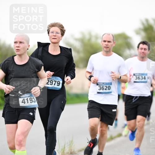 07.04.2024 - 43. Internationalen Wilhelmsburger Insellauf Dr. Thomas Lammeyer http://msf.ph/oto/6040090 07.04.2024 10:34:05 Laufen 4193, 2979, 3634, 3620 meine-sportfotos.de