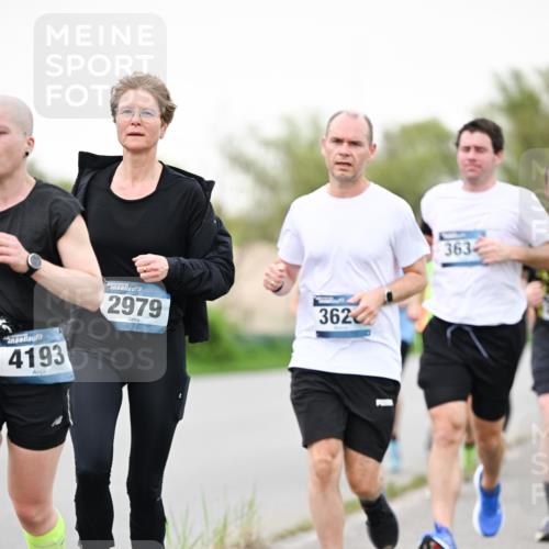 07.04.2024 - 43. Internationalen Wilhelmsburger Insellauf Dr. Thomas Lammeyer http://msf.ph/oto/6040092 07.04.2024 10:34:06 Laufen 4193, 2979, 362, 363 meine-sportfotos.de