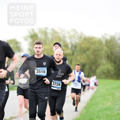 07.04.2024 - 43. Internationalen Wilhelmsburger Insellauf Dr. Thomas Lammeyer http://msf.ph/oto/6040103 07.04.2024 10:34:08 Laufen 3516, 3729, 3729 meine-sportfotos.de