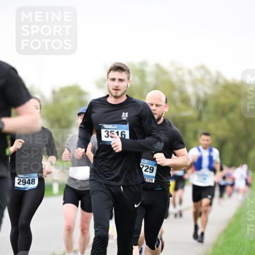 07.04.2024 - 43. Internationalen Wilhelmsburger Insellauf Dr. Thomas Lammeyer http://msf.ph/oto/6040107 07.04.2024 10:34:09 Laufen 2948, 3516, 729, 3729 meine-sportfotos.de