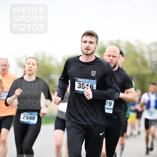 07.04.2024 - 43. Internationalen Wilhelmsburger Insellauf Dr. Thomas Lammeyer http://msf.ph/oto/6040112 07.04.2024 10:34:09 Laufen 2948, 3516, 29, 1729 meine-sportfotos.de