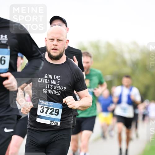 07.04.2024 - 43. Internationalen Wilhelmsburger Insellauf Dr. Thomas Lammeyer http://msf.ph/oto/6040119 07.04.2024 10:34:10 Laufen 6, 3729, 3729 meine-sportfotos.de