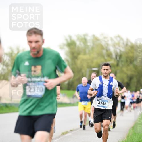 07.04.2024 - 43. Internationalen Wilhelmsburger Insellauf Dr. Thomas Lammeyer http://msf.ph/oto/6040125 07.04.2024 10:34:12 Laufen 2370, 3746, 3746 meine-sportfotos.de