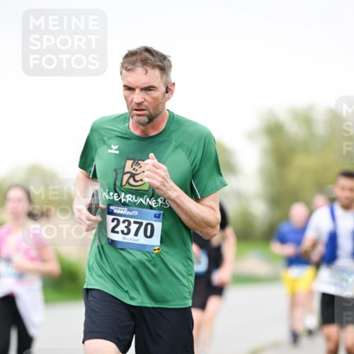07.04.2024 - 43. Internationalen Wilhelmsburger Insellauf Dr. Thomas Lammeyer http://msf.ph/oto/6040126 07.04.2024 10:34:12 Laufen 2370 meine-sportfotos.de
