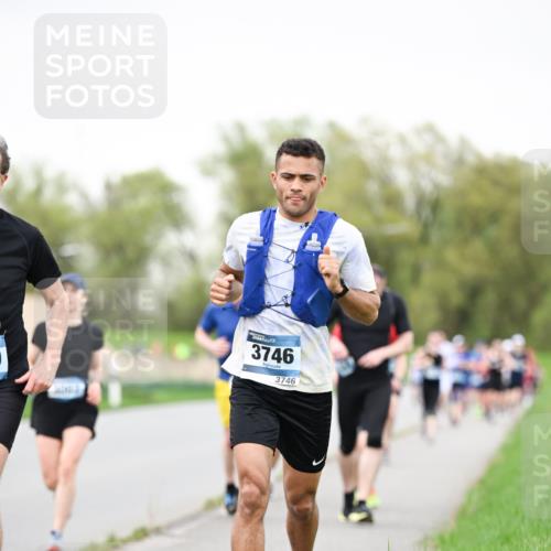 07.04.2024 - 43. Internationalen Wilhelmsburger Insellauf Dr. Thomas Lammeyer http://msf.ph/oto/6040133 07.04.2024 10:34:14 Laufen 3746, 3746 meine-sportfotos.de