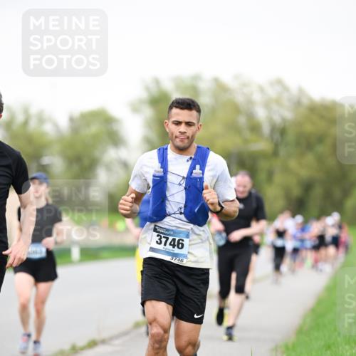 07.04.2024 - 43. Internationalen Wilhelmsburger Insellauf Dr. Thomas Lammeyer http://msf.ph/oto/6040134 07.04.2024 10:34:14 Laufen 3746, 3746 meine-sportfotos.de