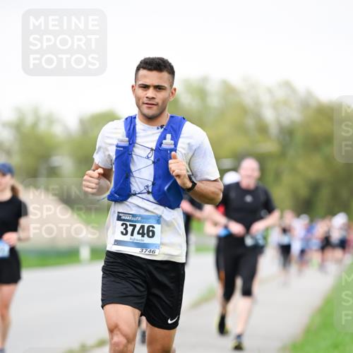 07.04.2024 - 43. Internationalen Wilhelmsburger Insellauf Dr. Thomas Lammeyer http://msf.ph/oto/6040138 07.04.2024 10:34:14 Laufen 3746, 3746 meine-sportfotos.de