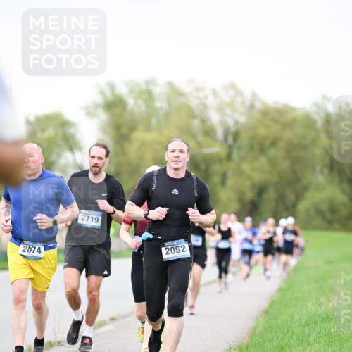07.04.2024 - 43. Internationalen Wilhelmsburger Insellauf Dr. Thomas Lammeyer http://msf.ph/oto/6040144 07.04.2024 10:34:16 Laufen 2074, 2719, 2052 meine-sportfotos.de