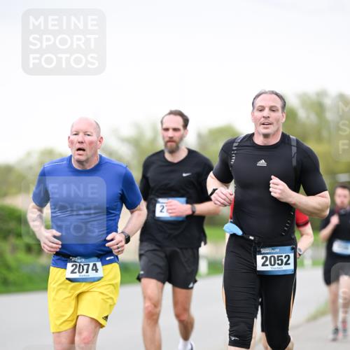 07.04.2024 - 43. Internationalen Wilhelmsburger Insellauf Dr. Thomas Lammeyer http://msf.ph/oto/6040156 07.04.2024 10:34:18 Laufen 2074, 2, 2052 meine-sportfotos.de