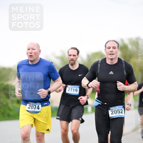 07.04.2024 - 43. Internationalen Wilhelmsburger Insellauf Dr. Thomas Lammeyer http://msf.ph/oto/6040157 07.04.2024 10:34:18 Laufen 2074, 2719, 2052 meine-sportfotos.de