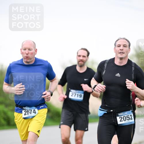 07.04.2024 - 43. Internationalen Wilhelmsburger Insellauf Dr. Thomas Lammeyer http://msf.ph/oto/6040160 07.04.2024 10:34:18 Laufen 2074, 2719, 2052 meine-sportfotos.de