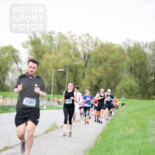 07.04.2024 - 43. Internationalen Wilhelmsburger Insellauf Dr. Thomas Lammeyer http://msf.ph/oto/6040162 07.04.2024 10:34:21 Laufen 2588, 2169 meine-sportfotos.de