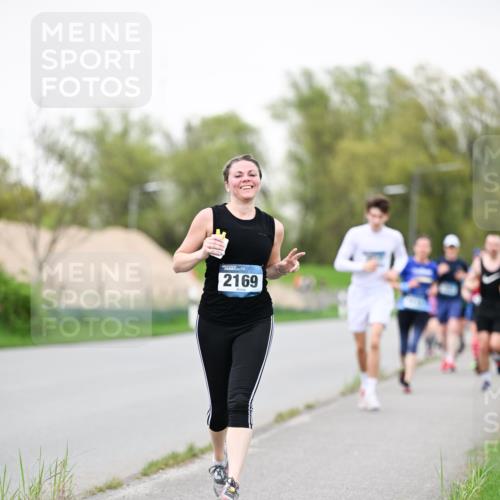 07.04.2024 - 43. Internationalen Wilhelmsburger Insellauf Dr. Thomas Lammeyer http://msf.ph/oto/6040178 07.04.2024 10:34:25 Laufen 2169 meine-sportfotos.de