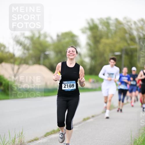 07.04.2024 - 43. Internationalen Wilhelmsburger Insellauf Dr. Thomas Lammeyer http://msf.ph/oto/6040179 07.04.2024 10:34:26 Laufen 2169 meine-sportfotos.de