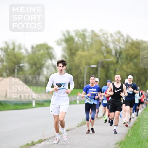 07.04.2024 - 43. Internationalen Wilhelmsburger Insellauf Dr. Thomas Lammeyer http://msf.ph/oto/6040192 07.04.2024 10:34:28 Laufen 3817, 4410 meine-sportfotos.de