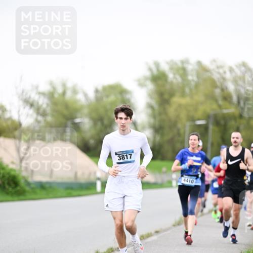 07.04.2024 - 43. Internationalen Wilhelmsburger Insellauf Dr. Thomas Lammeyer http://msf.ph/oto/6040198 07.04.2024 10:34:29 Laufen 3817, 4410 meine-sportfotos.de