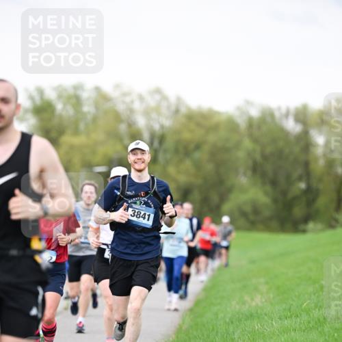 07.04.2024 - 43. Internationalen Wilhelmsburger Insellauf Dr. Thomas Lammeyer http://msf.ph/oto/6040221 07.04.2024 10:34:34 Laufen 3841 meine-sportfotos.de
