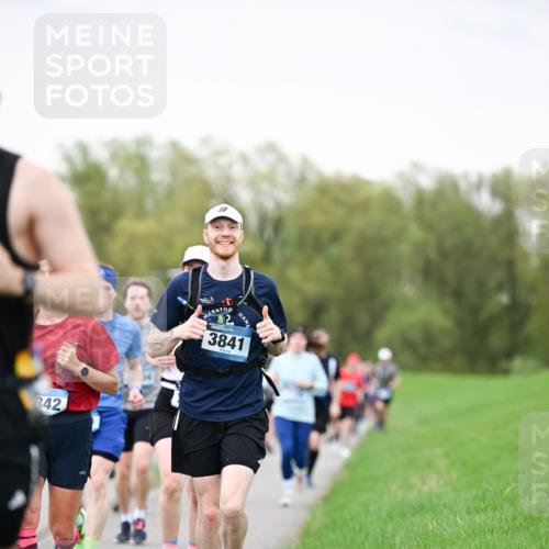 07.04.2024 - 43. Internationalen Wilhelmsburger Insellauf Dr. Thomas Lammeyer http://msf.ph/oto/6040225 07.04.2024 10:34:34 Laufen 842, 3841 meine-sportfotos.de