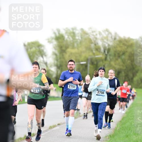07.04.2024 - 43. Internationalen Wilhelmsburger Insellauf Dr. Thomas Lammeyer http://msf.ph/oto/6040240 07.04.2024 10:34:38 Laufen 2751, 972, 2750, 3273 meine-sportfotos.de