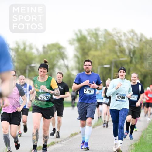 07.04.2024 - 43. Internationalen Wilhelmsburger Insellauf Dr. Thomas Lammeyer http://msf.ph/oto/6040245 07.04.2024 10:34:39 Laufen 2751, 2750, 2972, 3273 meine-sportfotos.de