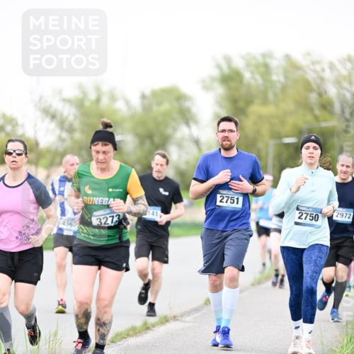 07.04.2024 - 43. Internationalen Wilhelmsburger Insellauf Dr. Thomas Lammeyer http://msf.ph/oto/6040250 07.04.2024 10:34:39 Laufen 4367, 3273, 141, 2751, 2750, 2972 meine-sportfotos.de