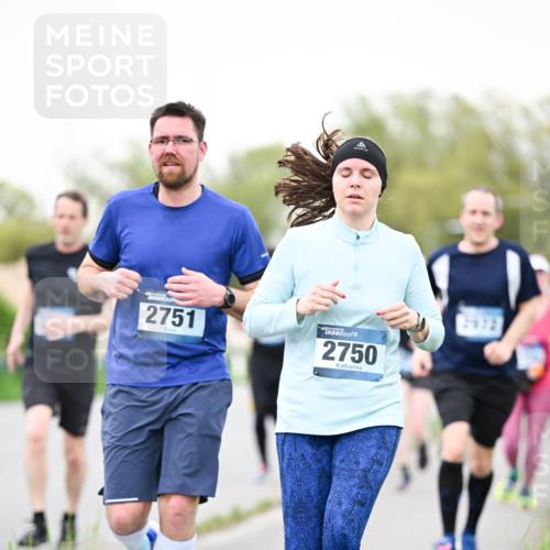 07.04.2024 - 43. Internationalen Wilhelmsburger Insellauf Dr. Thomas Lammeyer http://msf.ph/oto/6040264 07.04.2024 10:34:42 Laufen 2751, 43, 2750, 2572 meine-sportfotos.de