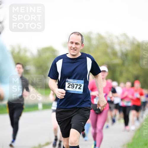 07.04.2024 - 43. Internationalen Wilhelmsburger Insellauf Dr. Thomas Lammeyer http://msf.ph/oto/6040274 07.04.2024 10:34:44 Laufen 9, 2972 meine-sportfotos.de
