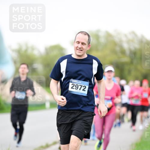 07.04.2024 - 43. Internationalen Wilhelmsburger Insellauf Dr. Thomas Lammeyer http://msf.ph/oto/6040275 07.04.2024 10:34:44 Laufen 2972 meine-sportfotos.de