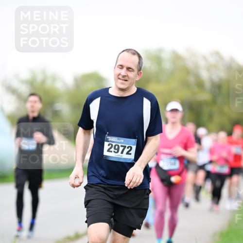 07.04.2024 - 43. Internationalen Wilhelmsburger Insellauf Dr. Thomas Lammeyer http://msf.ph/oto/6040276 07.04.2024 10:34:44 Laufen 2972 meine-sportfotos.de