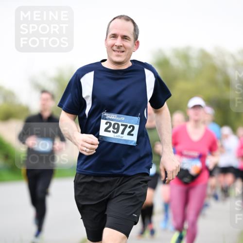 07.04.2024 - 43. Internationalen Wilhelmsburger Insellauf Dr. Thomas Lammeyer http://msf.ph/oto/6040280 07.04.2024 10:34:44 Laufen 2972 meine-sportfotos.de