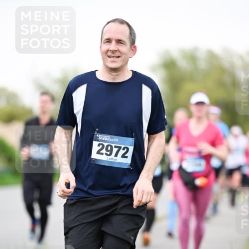07.04.2024 - 43. Internationalen Wilhelmsburger Insellauf Dr. Thomas Lammeyer http://msf.ph/oto/6040281 07.04.2024 10:34:45 Laufen 2972 meine-sportfotos.de