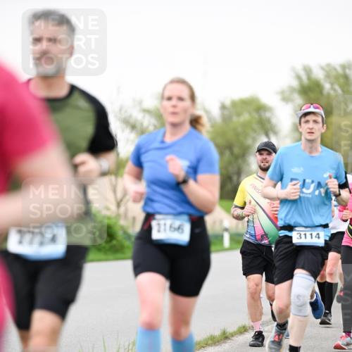 07.04.2024 - 43. Internationalen Wilhelmsburger Insellauf Dr. Thomas Lammeyer http://msf.ph/oto/6040296 07.04.2024 10:34:48 Laufen 272, 1166, 20, 3114 meine-sportfotos.de