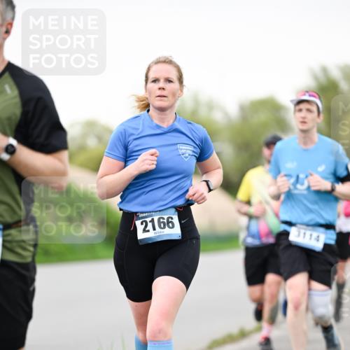 07.04.2024 - 43. Internationalen Wilhelmsburger Insellauf Dr. Thomas Lammeyer http://msf.ph/oto/6040298 07.04.2024 10:34:49 Laufen 2166, 75, 3114 meine-sportfotos.de