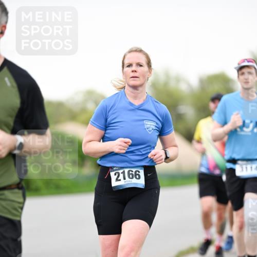 07.04.2024 - 43. Internationalen Wilhelmsburger Insellauf Dr. Thomas Lammeyer http://msf.ph/oto/6040299 07.04.2024 10:34:49 Laufen 2166, 31 meine-sportfotos.de