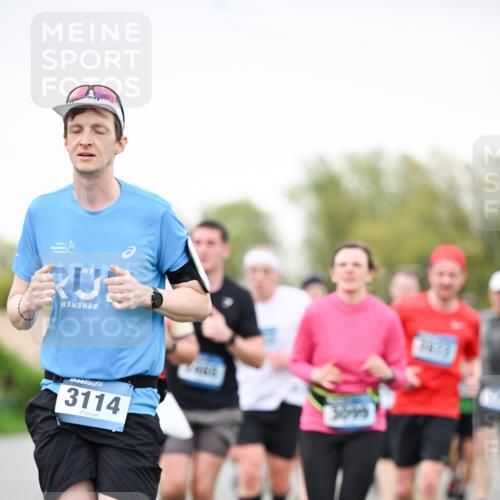 07.04.2024 - 43. Internationalen Wilhelmsburger Insellauf Dr. Thomas Lammeyer http://msf.ph/oto/6040305 07.04.2024 10:34:50 Laufen 3114, 3099 meine-sportfotos.de