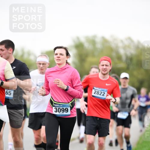 07.04.2024 - 43. Internationalen Wilhelmsburger Insellauf Dr. Thomas Lammeyer http://msf.ph/oto/6040309 07.04.2024 10:34:51 Laufen 65, 3099, 2822 meine-sportfotos.de
