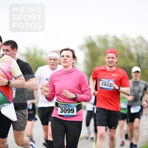 07.04.2024 - 43. Internationalen Wilhelmsburger Insellauf Dr. Thomas Lammeyer http://msf.ph/oto/6040310 07.04.2024 10:34:51 Laufen 3099, 2822 meine-sportfotos.de