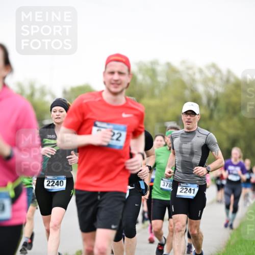 07.04.2024 - 43. Internationalen Wilhelmsburger Insellauf Dr. Thomas Lammeyer http://msf.ph/oto/6040316 07.04.2024 10:34:52 Laufen 2240, 22, 378, 2241 meine-sportfotos.de